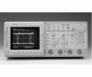TDS540C - Tektronix Digital Oscilloscopes