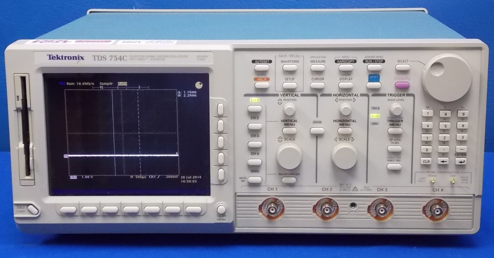 TDS754C - Tektronix Digital Oscilloscopes