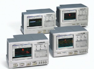 TLA5204 - Tektronix Logic Analyzers