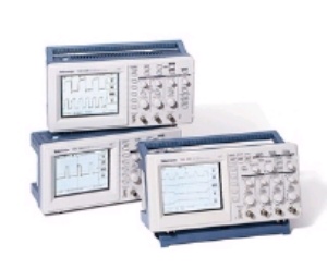 TDS224 - Tektronix Digital Oscilloscopes