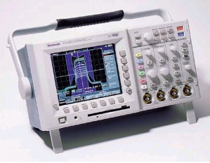 TDS3032 - Tektronix Digital Oscilloscopes