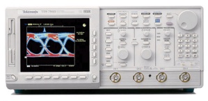 TDS784D - Tektronix Digital Oscilloscopes